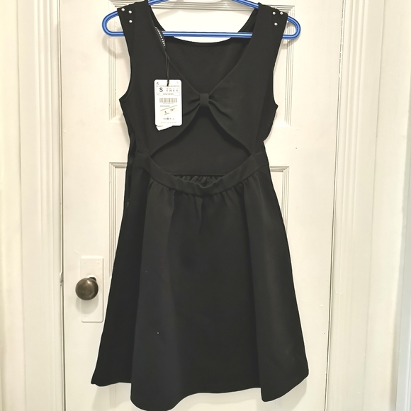 Little black dress - Picture 2 of 3